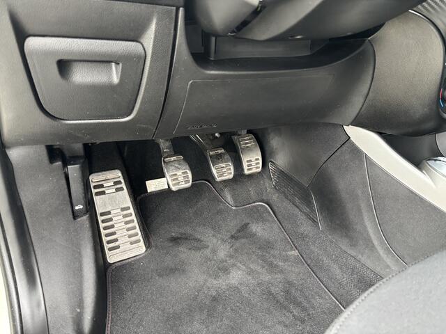 Alfa Romeo MITO TwinAir 105PK | 17" velgen | Carbon aankleding | parkeersensoren achter