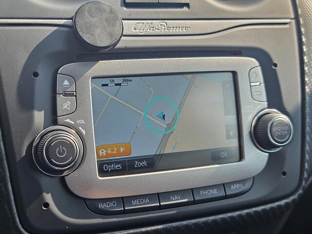 Alfa Romeo MITO 0.9 TwinAir / Inclusief Lichtmetalen Winterset / Cruise Control / Climate Control / DAB / Navigatie /