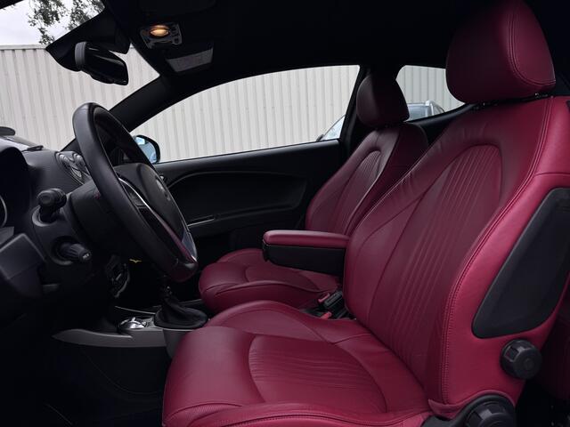 Alfa Romeo MITO 0.9 TwinAir | Esclusiva | Rood Leer!! | 17 inch | Stoelverwarming | NAV | 105PK!!