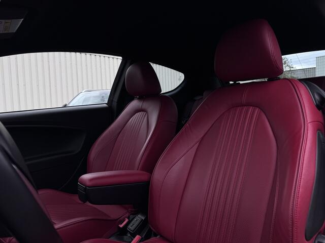 Alfa Romeo MITO 0.9 TwinAir | Esclusiva | Rood Leer!! | 17 inch | Stoelverwarming | NAV | 105PK!!