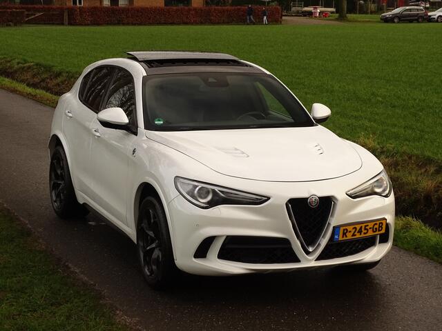 Alfa Romeo Stelvio 2.9 V6 AWD Quadrifoglio | 600PK | Nieuwe motor! | Uniek netjes!