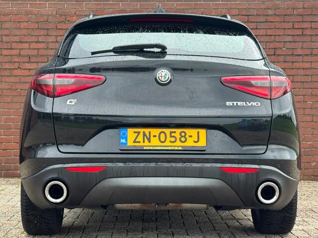 Alfa Romeo Stelvio 2.0 T AWD SUPER | LEDER | NAVI | CAMERA!