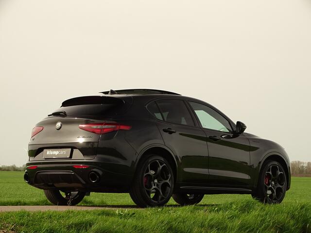 Alfa Romeo Stelvio 2.0 T AWD 280PK | Schuifdak | Harman/Kardon | Trekhk | AllBlack | 21 inch | Ad.Cruise | Keyless