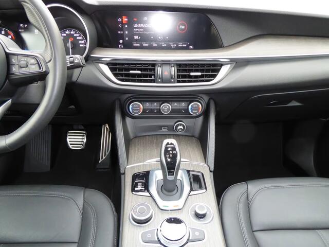 Alfa Romeo Stelvio 2.0T Q4 Ti (206kW/280pk) ** Bi-XENON/LED, NAVI+, LEDER, ACC, 19-inch LMV, MEM ** 1e EIG - 18.700 km - UNFALLFREI ** ** INFORMEER OOK NAAR ONZE AANTREKKELIJKE FINANCIAL-LEASE TARIEVEN **