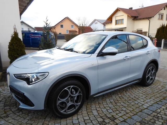 Alfa Romeo Stelvio 2.0T Q4 Ti (206kW/280pk) ** Bi-XENON/LED, NAVI+, LEDER, ACC, 19-inch LMV, MEM ** 1e EIG - 18.700 km - UNFALLFREI ** ** INFORMEER OOK NAAR ONZE AANTREKKELIJKE FINANCIAL-LEASE TARIEVEN **