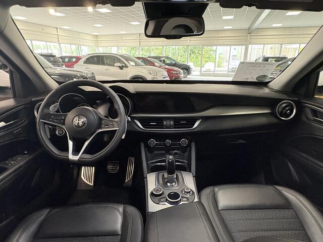 Alfa Romeo Stelvio 2.0 Turbo 280pk AWD Super Q4 Apple carplay, stuurschakeling, performance pack, stoel/stuurverwarming