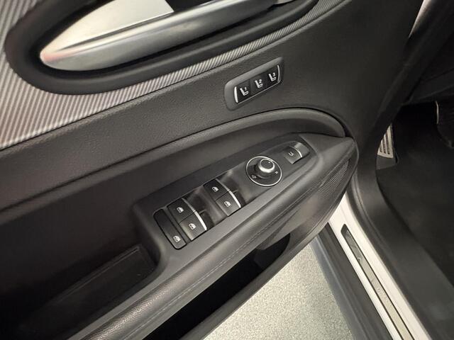 Alfa Romeo Stelvio 2.0 Turbo 280pk AWD Super Q4 Apple carplay, stuurschakeling, performance pack, stoel/stuurverwarming