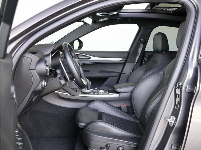 Alfa Romeo Stelvio 2.0 T AWD Veloce 280pk | Pano-Dak | 21"| Stoel Stuur Verwarming |