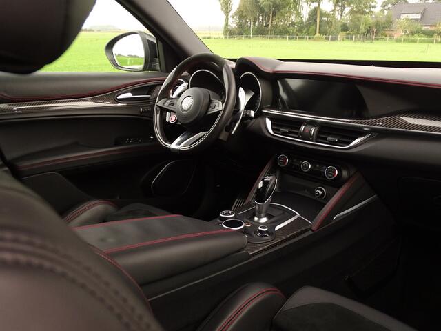 Alfa Romeo Stelvio 2.9 V6 AWD Quadrifoglio | BTW-auto | Unieke Kmstand!