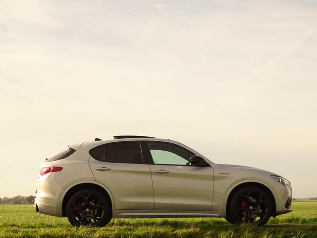 Alfa Romeo Stelvio 2.0 T AWD Veloce | Full-Full Options! | Schuifdak | Inst.schokdempers | Ad.cruise