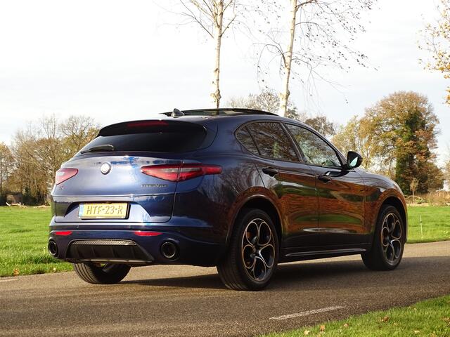 Alfa Romeo Stelvio 2.0 T AWD 310PK Veloce | Carplay | Customized | Schuifdak | Cognac Leer | Squadra