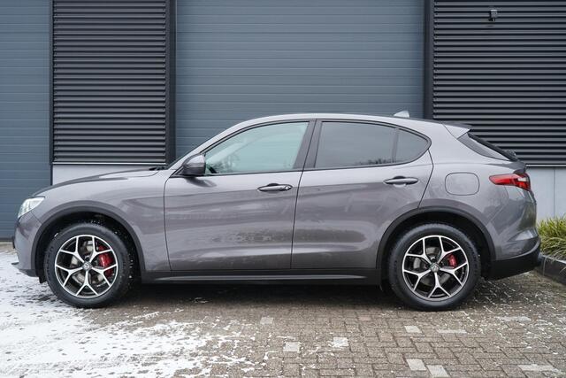 Alfa Romeo Stelvio 2.0 T AWD Super Q4 /280pk/Camera/Carplay