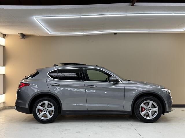 Alfa Romeo Stelvio 2.0 T AWD Super, 200Pk, 2017, BTW auto, 1ste eigenaar, Panoramadak, Sportstoelen, Harman kardon, Memory stoelen, Trekhaak afneembaar, Climate control, Volledige PPF,