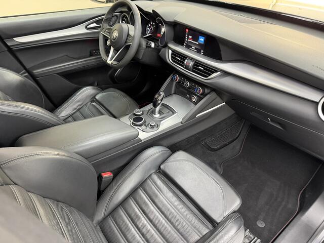 Alfa Romeo Stelvio 2.0 T AWD Super, 200Pk, 2017, BTW auto, 1ste eigenaar, Panoramadak, Sportstoelen, Harman kardon, Memory stoelen, Trekhaak afneembaar, Climate control, Volledige PPF,