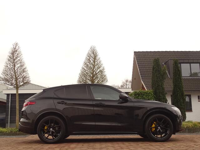 Alfa Romeo Stelvio 2.0 T AWD Veloce | BTW | Carplay | Trkhk | Lerendash | Flippers | Camera