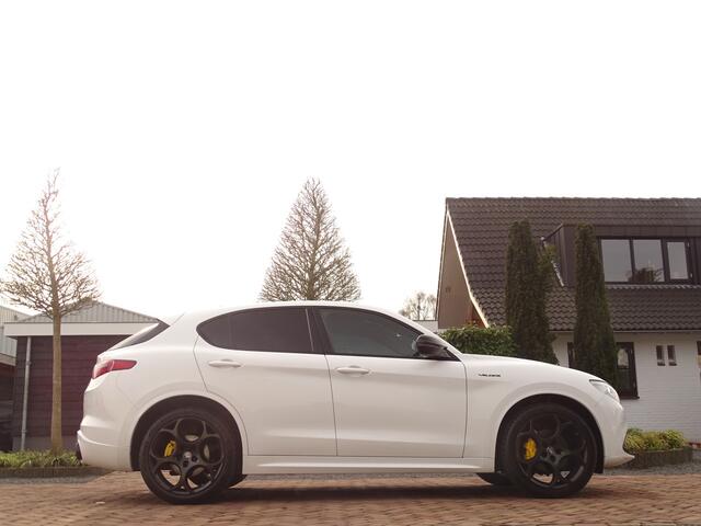 Alfa Romeo Stelvio 2.0 T AWD Veloce|BTW-auto |Trekhk|21"|Ad.Suspention| Giallo|All BLACK|Ti-dif.