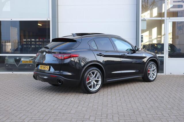 Alfa Romeo Stelvio 2.0 T AWD SUPER/PAN.DAK/HARMANK./ AD.CRUISE/STOEL/STUURVERW./20