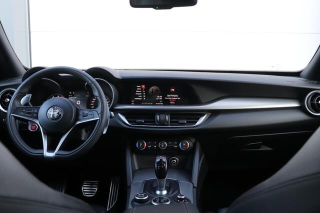 Alfa Romeo Stelvio 2.0 T AWD SUPER/PAN.DAK/HARMANK./ AD.CRUISE/STOEL/STUURVERW./20