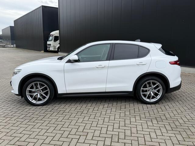 Alfa Romeo Stelvio 2.0 T AWD F.E.280PK PANORAMA/TREKHAAK/LEER