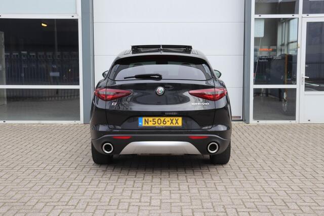 Alfa Romeo Stelvio 2.0 T AWD Ti Q4 /CARPLAY/KEYLESS/ADAP.CRUISE