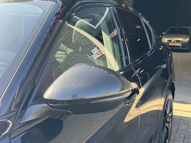 Alfa Romeo Stelvio 2.0 T AWD Veloce Ti Navi.Panodak.CruiseC.Carbon.Camara.LMV!!!