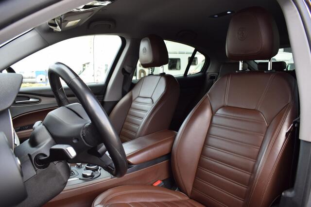 Alfa Romeo Stelvio 2.0 T AWD Super | 310 PK | Trekhaak | Leer | Stuur- en Stoelverw. | Memory