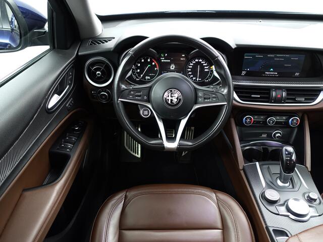 Alfa Romeo Stelvio 2.0 T AWD First Edition Aut- Panoramadak, Design Leder, Stuur/Stoelverwarming, Memory, Carbon