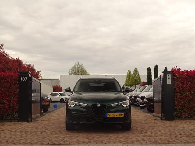 Alfa Romeo Stelvio 2.2d Customized Verde Visconti | Carplay | 20 inch | Leer | ETC.