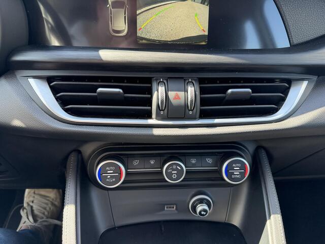 Alfa Romeo Stelvio 2.0 T AWD Super | Camera | Led |