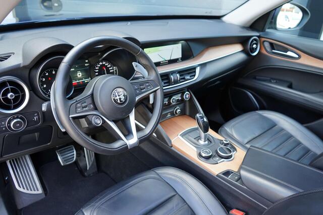 Alfa Romeo Stelvio 2.0 T AWD First Edition /Pano/20''/KEYLESS/Camera/trekhaak