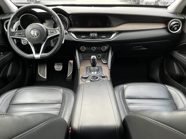 Alfa Romeo Stelvio 2.0 T AWD 280PK | Raggazzon | Zeer Netjes! | Leer | All-Black | Ti-Difusser.