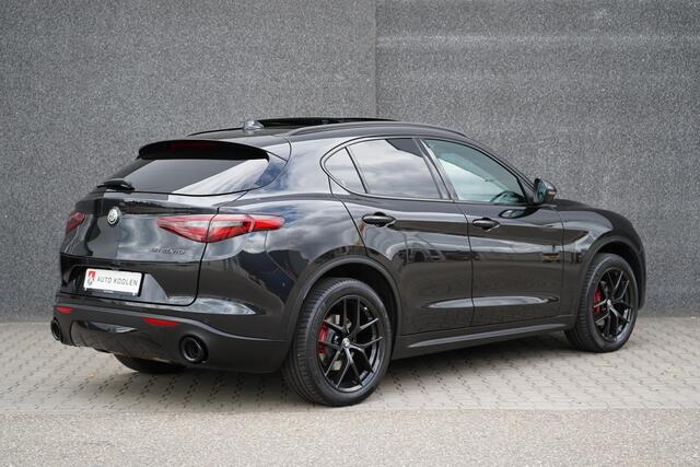 Alfa Romeo Stelvio 2.0 T AWD B-Tech Veloce/ Pano