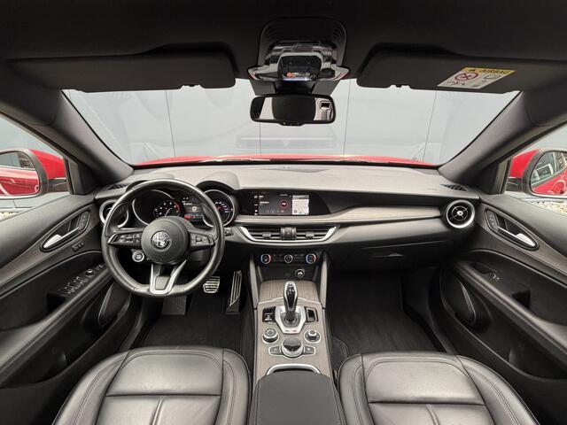 Alfa Romeo Stelvio 2.0 T AWD Ti | Stoel/Stuurverwarming | 20" Velgen | Camera