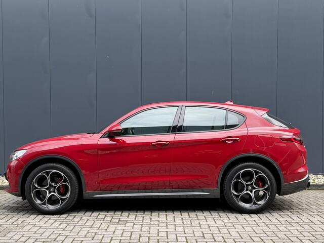 Alfa Romeo Stelvio 2.0 T AWD Ti | Stoel/Stuurverwarming | 20" Velgen | Camera