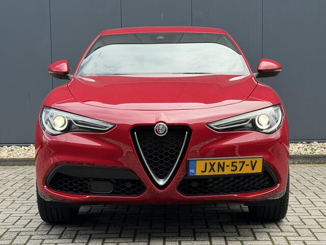 Alfa Romeo Stelvio 2.0 T AWD Ti | Stoel/Stuurverwarming | 20" Velgen | Camera
