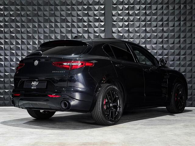 Alfa Romeo Stelvio 2.0 T AWD Veloce | Pano | 20" | Memo | H/K |Side | Ad. Cruise | Active Suspension | Leer Uitgebreid |