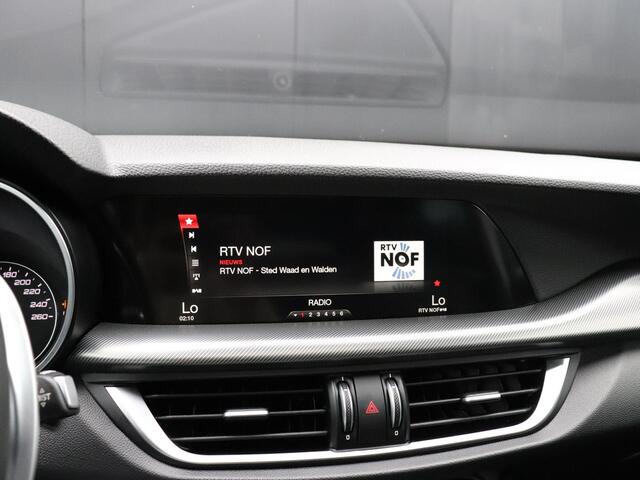 Alfa Romeo Stelvio 2.0 T AWD Super | MEMORY | PANO-DAK | CAMERA | HALF LEDER | CRUISE | NAVI |