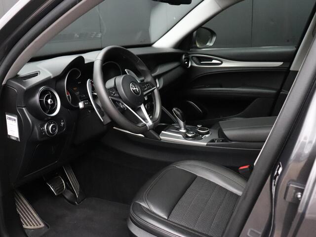 Alfa Romeo Stelvio 2.0 T AWD Super | MEMORY | PANO-DAK | CAMERA | HALF LEDER | CRUISE | NAVI |
