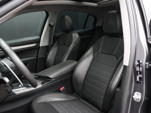 Alfa Romeo Stelvio 2.0 T AWD Super | MEMORY | PANO-DAK | CAMERA | HALF LEDER | CRUISE | NAVI |