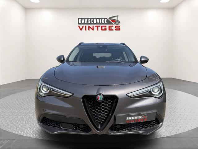 Alfa Romeo Stelvio 2.0 T AWD | 200 pk | Adaptive Cruise | Camera | Trekhaak | Winter- & Zomerset