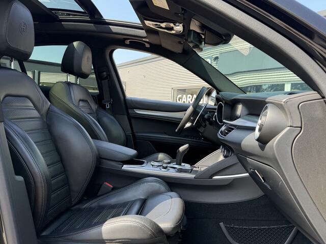 Alfa Romeo Stelvio 2.0 T AWD Veloce | Panodak | ACC | H&K audio | Memory