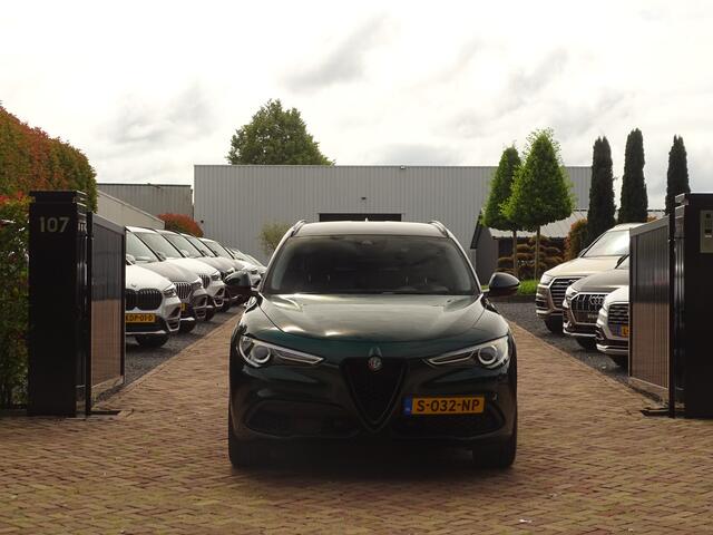 Alfa Romeo Stelvio 2.2d Customized Verde Visconti | Carplay | 20 inch | Leer | ETC.