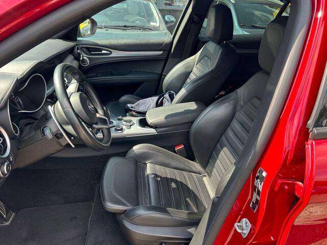 Alfa Romeo Stelvio 2.0 T 280 AWD Veloce Q4 | Schuifdak | Lederen Veloce interieur | Harman/Kardon | Stoel & Stuurverwrming | Apple carplay/Android Auto | Electrische Stoelen met geheugen | LMV 20"|