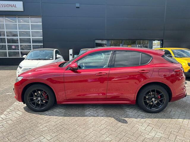 Alfa Romeo Stelvio 2.0 T 280 AWD Veloce Q4 | Schuifdak | Lederen Veloce interieur | Harman/Kardon | Stoel & Stuurverwrming | Apple carplay/Android Auto | Electrische Stoelen met geheugen | LMV 20"|