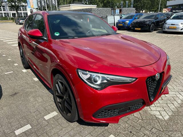 Alfa Romeo Stelvio 2.0 T 280 AWD Veloce Q4 | Schuifdak | Lederen Veloce interieur | Harman/Kardon | Stoel & Stuurverwrming | Apple carplay/Android Auto | Electrische Stoelen met geheugen | LMV 20"|