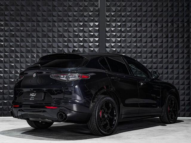 Alfa Romeo Stelvio 2.0 T GME AWD Veloce | Pano | 20"| Side | Memo |Trekh. | Adap. Cruise |