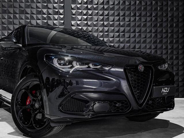 Alfa Romeo Stelvio 2.0 T GME AWD Veloce | Pano | 20"| Side | Memo |Trekh. | Adap. Cruise |
