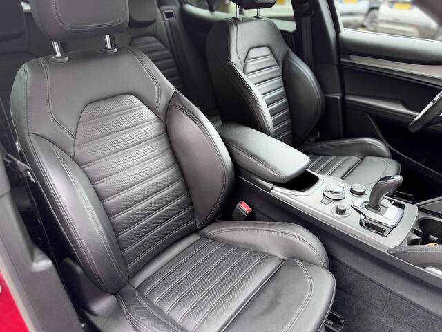 Alfa Romeo Stelvio 2.0 200pk Automaat AWD Sprint | Apple-Android | Parkeercamera | Adaptive Cruise Control
