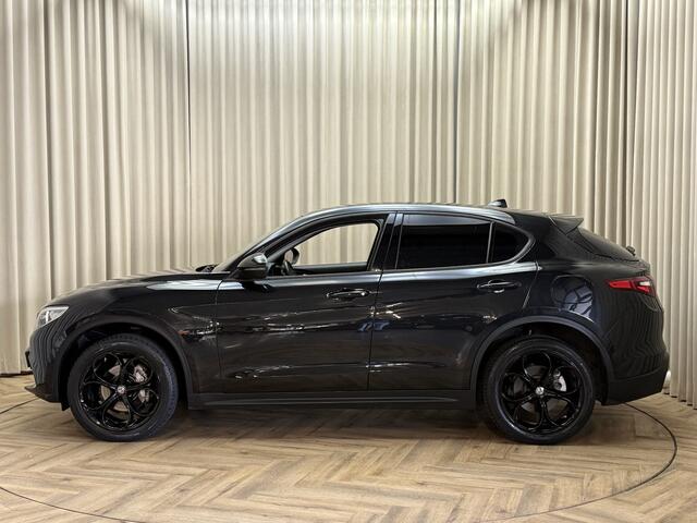 Alfa Romeo Stelvio 2.0 T AWD Super 287 PK / BLACK EDITION / ABC-Klepsysteem / Xenon / 1/2 Leder / Cruise / ECC Clima / Navigatie / Camera / 18'' LMV