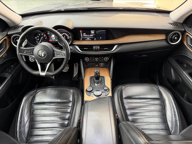 Alfa Romeo Stelvio 2.0 T AWD First Edition, 280Pk, 2017, 2de eigenaar, Volledig leder, Stoel+stuur verwarming, Climate control, Parkeersensoren, 20" velgen, Schakelflippers, – foto 2